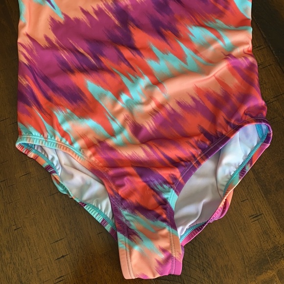 Nike Girls One Piece Swimsuit Cross Razorback - Picture 3 of 11